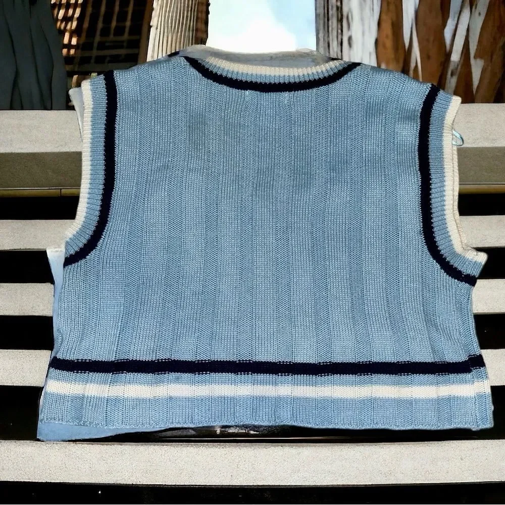 Ultra Flirt Sweater Vest Y2K Light Blue Striped V-Neck Cropped Preppy Tennis M 🍭